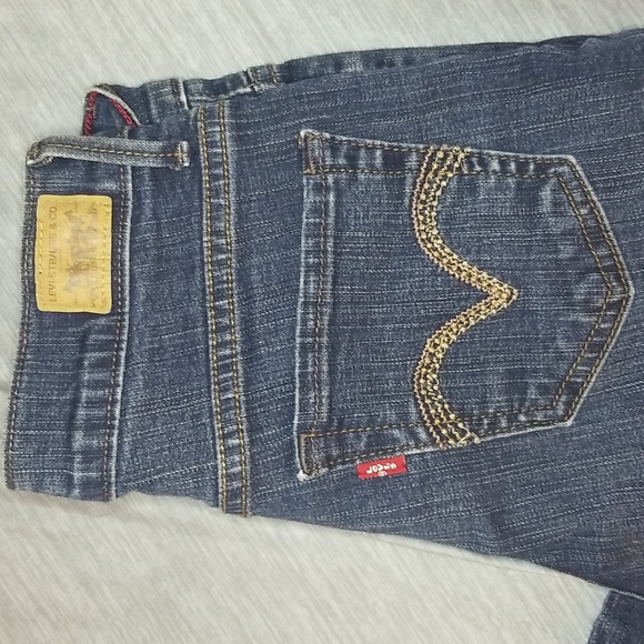 Levis perfectly slimming 512 capri - Picture 2 of 14